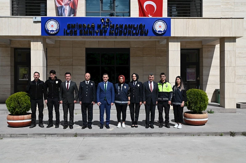 Belediye Başkanımız Serkan Koyuncu, Emniyet ve Jandarma Personellerimizi Ziyaret Ederek Ramazan Bayramı’nı Kutladı